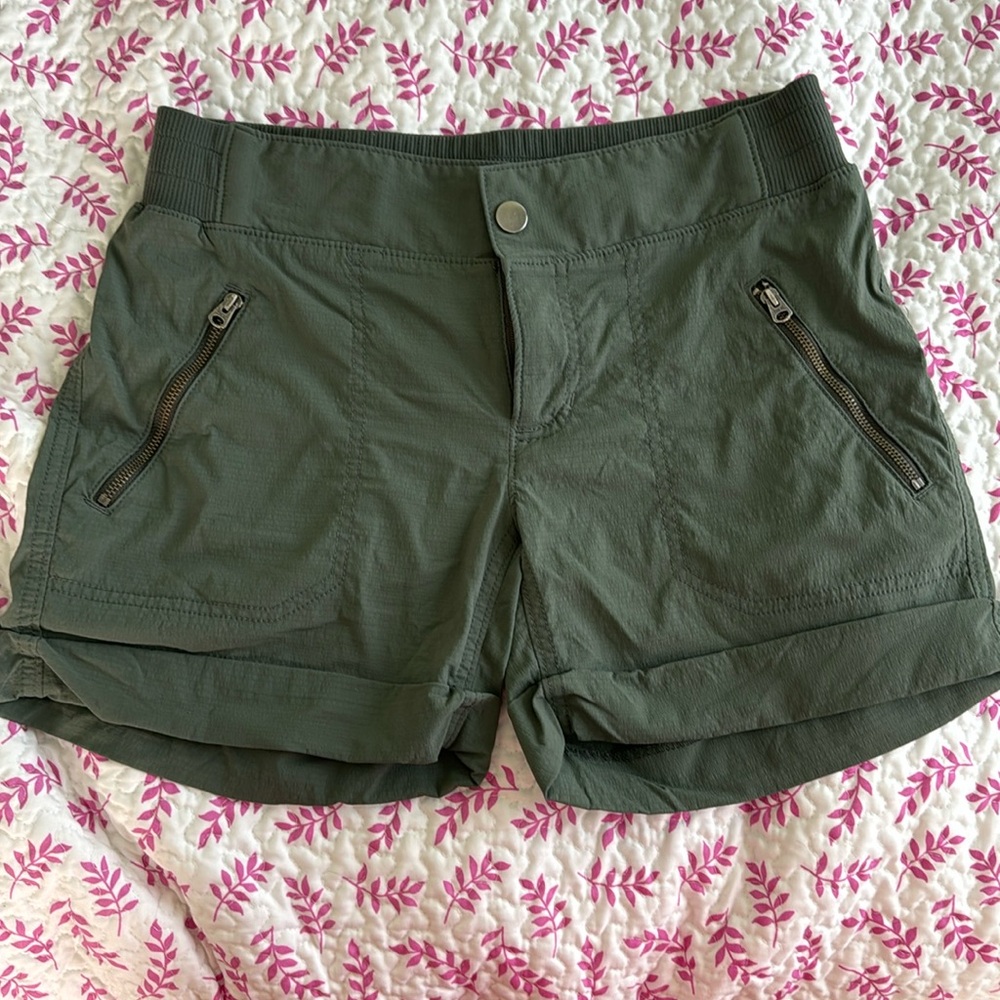 Athleta short 4